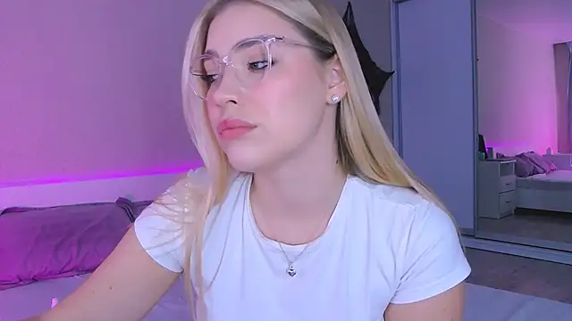 DIANAxxxDIAMOND online show from 10-29-25, 10:06