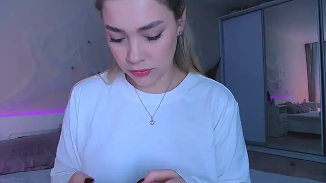 DIANAxxxDIAMOND online show from 10-30-25, 09:11