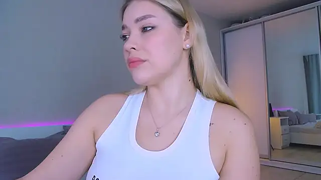 DIANAxxxDIAMOND online show from 11-22-25, 10:47