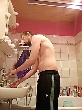 Snapshot of ThePython666 chatting on 10-07-25, 11:07 ThePython666 online show from 10-07-25, 11:07