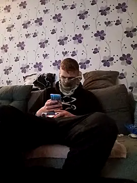 Snapshot of ThePython666 chatting on 10-28-25, 03:43 ThePython666 online show from 10-28-25, 03:43