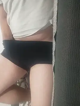 Snapshot of gui67675 chatting on 10-15-25, 08:31 gui67675 online show from 10-15-25, 08:31