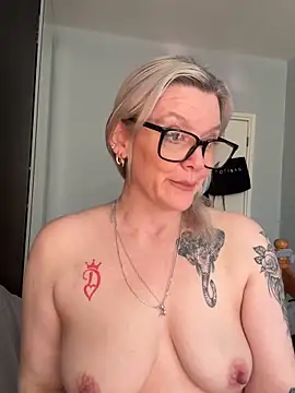 Curvy-Cleo online show from 02-25-26, 10:47