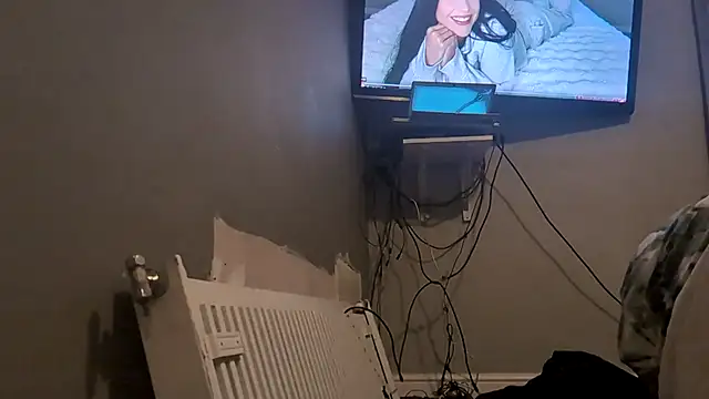 Snapshot of Nick-Ox chatting on 02-14-26, 09:11 Nick-Ox online show from 02-14-26, 09:11