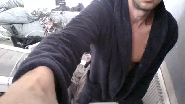 Snapshot of Nick-Ox chatting on 04-11-26, 11:47 Nick-Ox online show from 04-11-26, 11:47