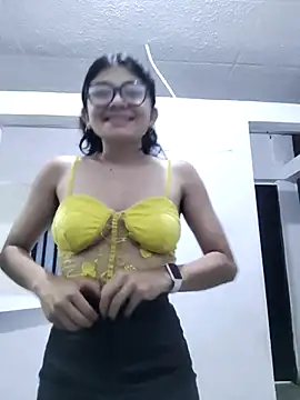 Snapshot of Guadalupe_Lopez chatting on 10-18-25, 10:05 Guadalupe Lopez online show from 10-18-25, 10:05