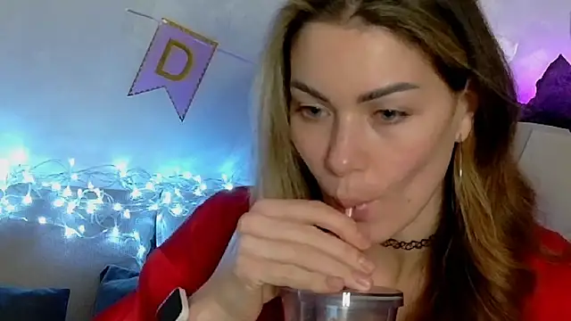 SweetDarling7 online show from 12-15-25, 05:17