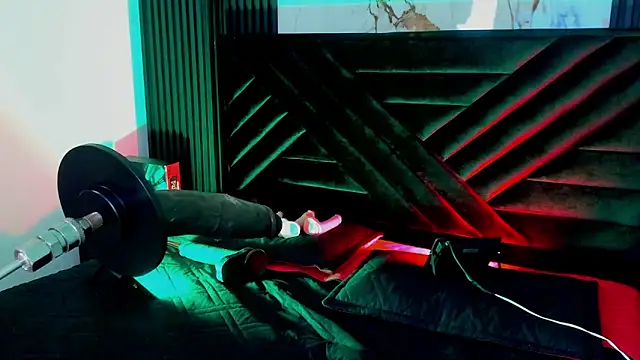 Snapshot of airamclair chatting on 11-26-25, 08:43 airamclair online show from 11-26-25, 08:43