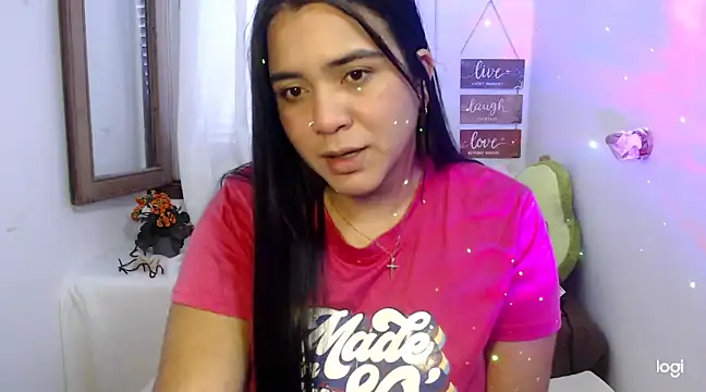 Snapshot of Nicole_Daal chatting on 03-16-25, 04:01 Nicole Daal online show from 03-16-25, 04:01