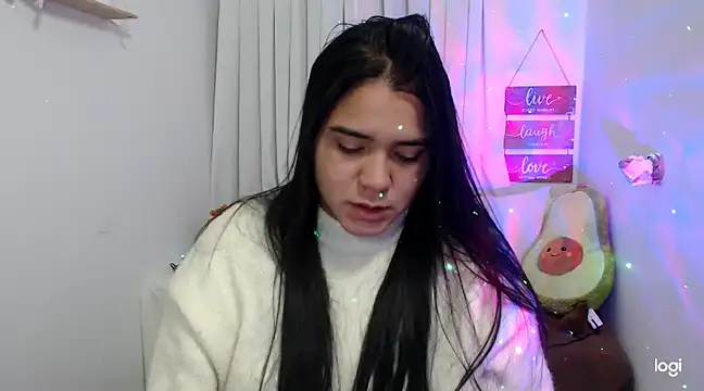 Snapshot of Nicole_Daal chatting on 03-16-25, 11:57 Nicole Daal online show from 03-16-25, 11:57