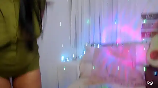 Snapshot of Nicole_Daal chatting on 03-17-25, 09:02 Nicole Daal online show from 03-17-25, 09:02