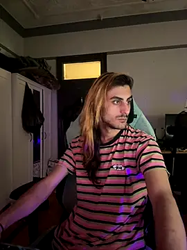 Snapshot of twink69Finger chatting on 10-08-25, 03:48 twink69Finger online show from 10-08-25, 03:48