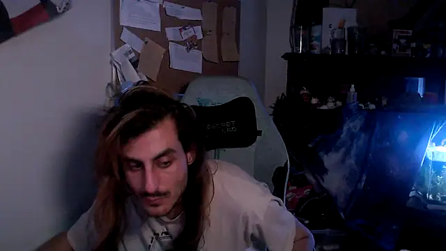 Snapshot of twink69Finger chatting on 10-12-25, 01:21 twink69Finger online show from 10-12-25, 01:21