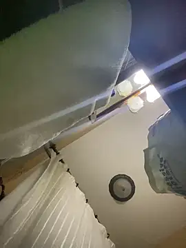 Snapshot of clitpleasrr chatting on 03-14-25, 06:29 clitpleasrr online show from 03-14-25, 06:29