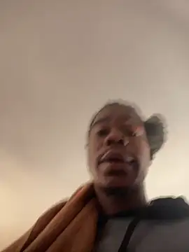 Snapshot of clitpleasrr chatting on 03-19-25, 05:39 clitpleasrr online show from 03-19-25, 05:39