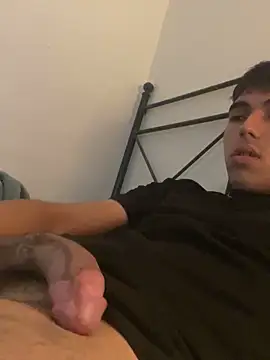 guarrillo21 online show from 11-12-25, 02:50