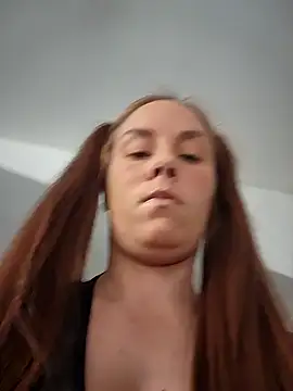 Snapshot of vivianneeee chatting on 11-20-25, 07:02 vivianneeee online show from 11-20-25, 07:02