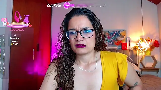 Snapshot of Rose_Thompson1 chatting on 10-10-25, 01:43 Rose Thompson1 online show from 10-10-25, 01:43