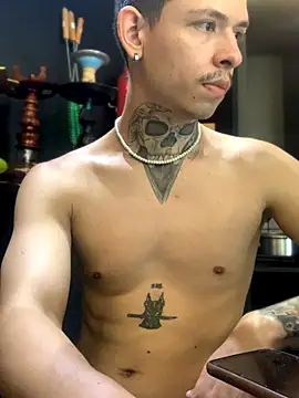 Snapshot of craxybaby chatting on 10-25-25, 12:23 craxybaby online show from 10-25-25, 12:23