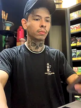 Snapshot of craxybaby chatting on 10-26-25, 03:51 craxybaby online show from 10-26-25, 03:51