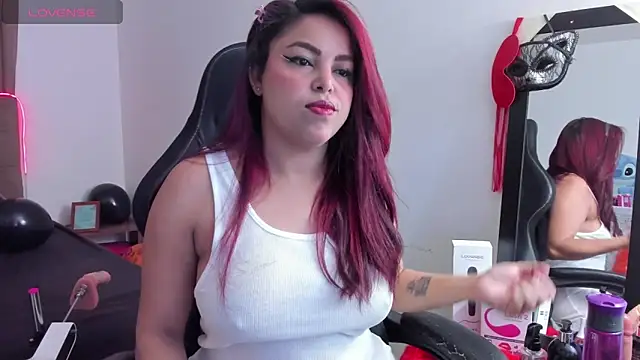 Snapshot of Mehlany_Moretz chatting on 11-15-25, 03:04 Mehlany Moretz online show from 11-15-25, 03:04