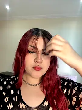 Ivelleee  online show from 10-15-25, 09:15