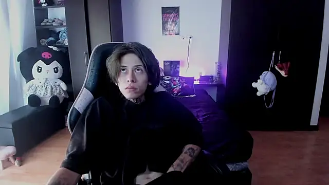 Snapshot of xIce_Boy chatting on 01-09-26, 04:21 xIce Boy online show from 01-09-26, 04:21