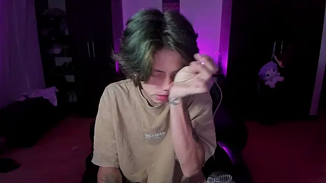 Snapshot of xIce_Boy chatting on 01-12-26, 11:15 xIce Boy online show from 01-12-26, 11:15