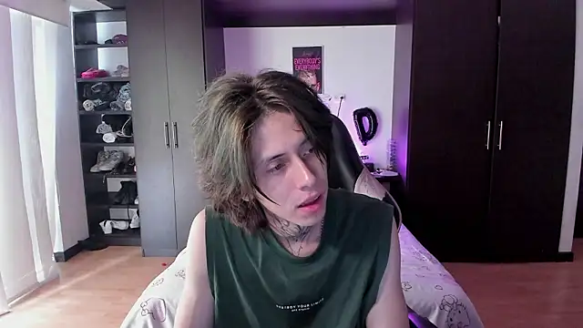 Snapshot of xIce_Boy chatting on 01-19-26, 01:48 xIce Boy online show from 01-19-26, 01:48