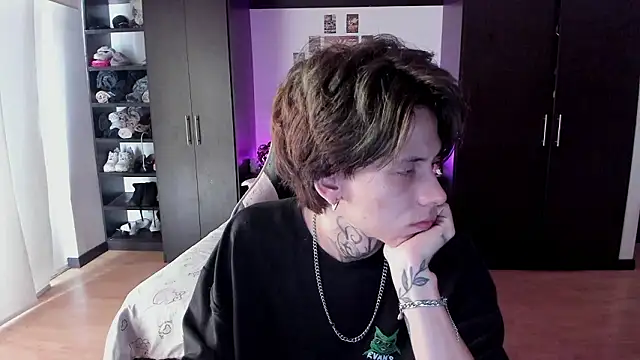 Snapshot of xIce_Boy chatting on 02-03-26, 01:38 xIce Boy online show from 02-03-26, 01:38