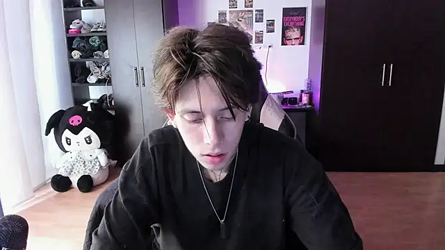 Snapshot of xIce_Boy chatting on 02-11-26, 02:11 xIce Boy online show from 02-11-26, 02:11