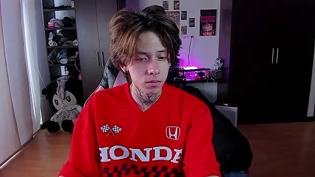 xIce Boy online show from 03-17-26, 02:20