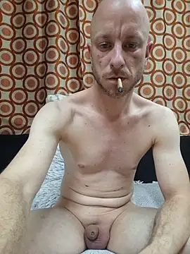 Snapshot of svenpfeifer chatting on 10-23-25, 06:17 svenpfeifer online show from 10-23-25, 06:17