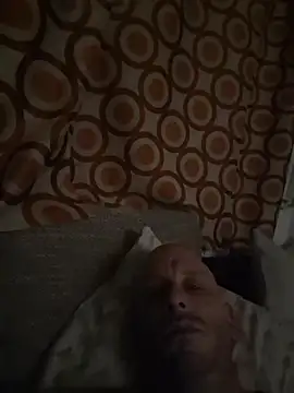 Snapshot of svenpfeifer chatting on 12-15-25, 04:06 svenpfeifer online show from 12-15-25, 04:06