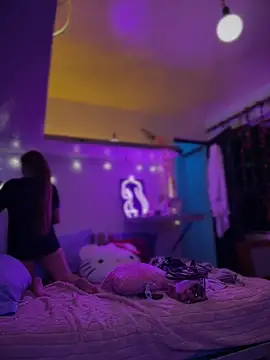 LoganPeny online show from 12-05-25, 07:39