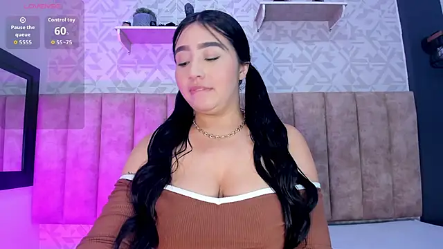 MelinaCruz online show from 10-10-25, 04:33