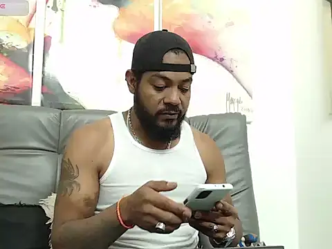 BladeFoxxx1 online show from 11-28-25, 07:22