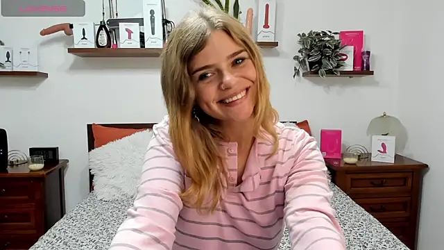 HaleyReedme online show from 10-20-25, 06:58