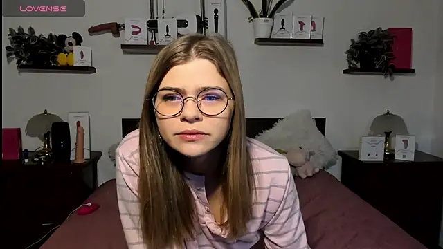 Snapshot of HaleyReedme chatting on 02-02-26, 08:02 HaleyReedme online show from 02-02-26, 08:02