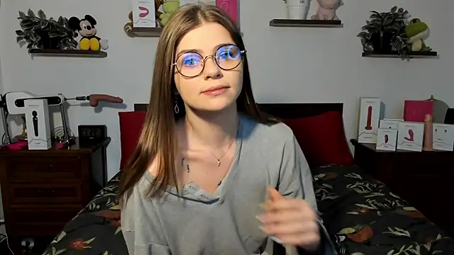 Snapshot of HaleyReedme chatting on 03-06-26, 07:49 HaleyReedme online show from 03-06-26, 07:49