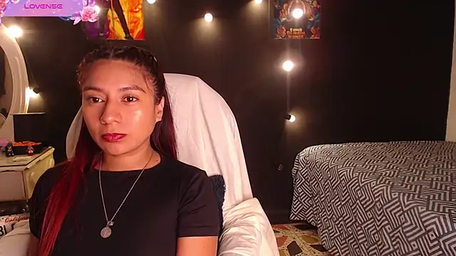 Snapshot of yes0225 chatting on 10-30-25, 10:49 yes0225 online show from 10-30-25, 10:49