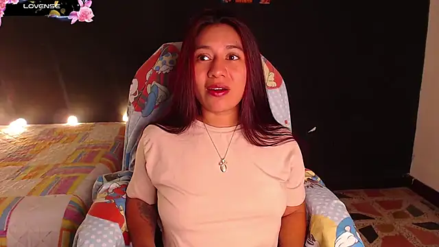 Snapshot of yes0225 chatting on 03-10-26, 01:49 yes0225 online show from 03-10-26, 01:49