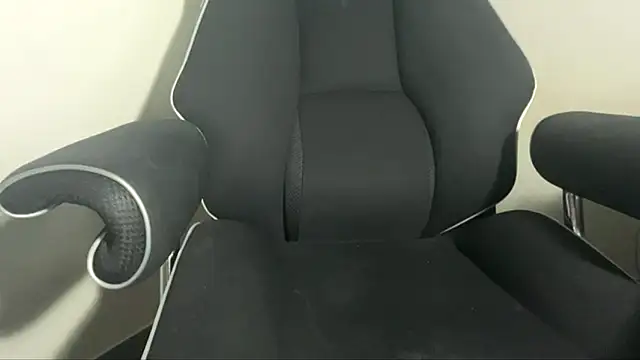 Snapshot of one_app chatting on 11-11-25, 01:44 one app online show from 11-11-25, 01:44