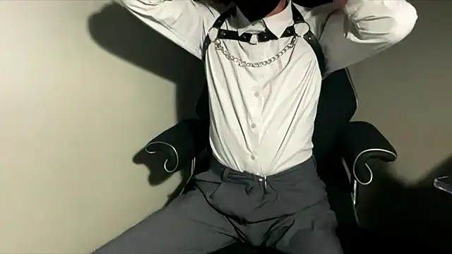 Snapshot of one_app chatting on 11-23-25, 01:33 one app online show from 11-23-25, 01:33