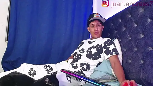 Stone grey1  online show from 11-18-25, 02:50