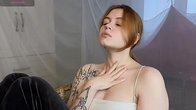 LucilleGlover online show from 09-21-25, 03:08