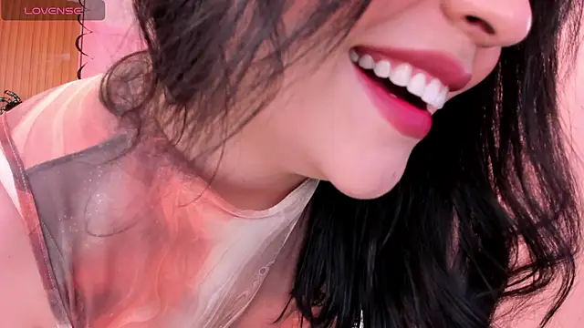 eva sainnt online show from 10-15-25, 05:02