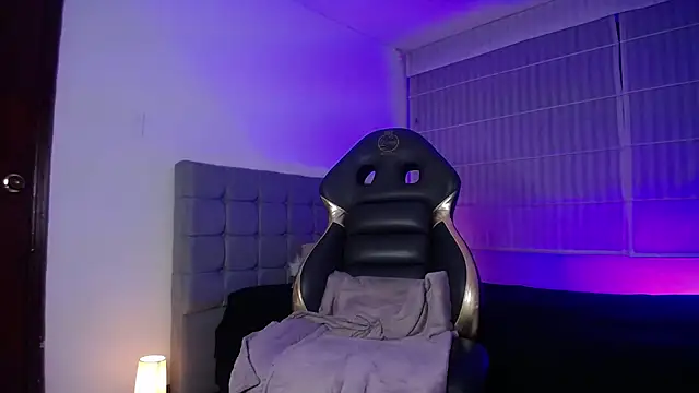 Violet King online show from 09-23-25, 02:36
