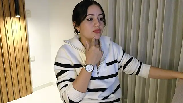 Snapshot of Isa_1207 chatting on 10-23-25, 01:27 Isa 1207 online show from 10-23-25, 01:27