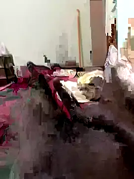 Snapshot of BigDee_0 chatting on 10-27-25, 07:23 BigDee 0 online show from 10-27-25, 07:23